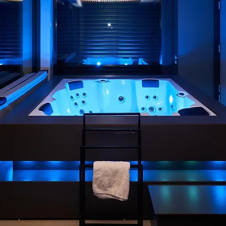 Appart hôtel Design Stella Private Pool & *