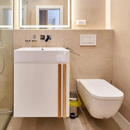 Design Stella Private Pool & 4*