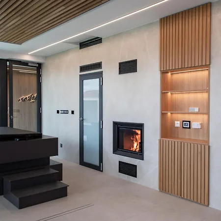 Design Stella Private Pool & Kezmarok